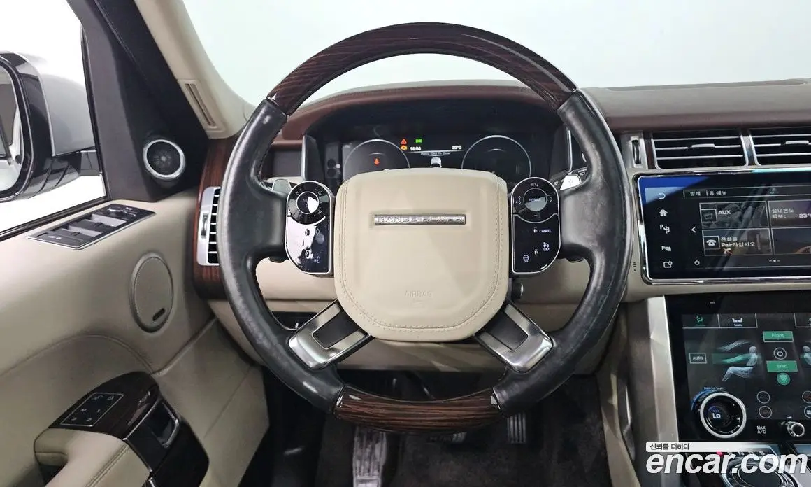 Land Rover Range Rover 2016 4.4 автомат (гидро), фото 11 Land Rover Range Rover 2016 4.4 автомат (гидро), фото 11