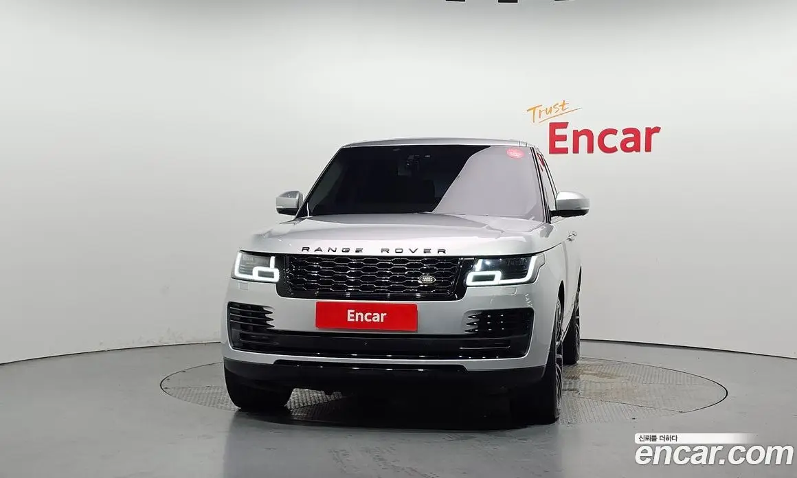 Land Rover Range Rover 2016 4.4 автомат (гидро), фото 3 Land Rover Range Rover 2016 4.4 автомат (гидро), фото 3