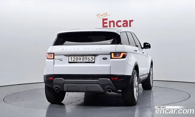 Land Rover Range Rover Evoque 2017 2.0 автомат (гидро), миниатюра 4 Land Rover Range Rover Evoque 2017 2.0 автомат (гидро), миниатюра 4
