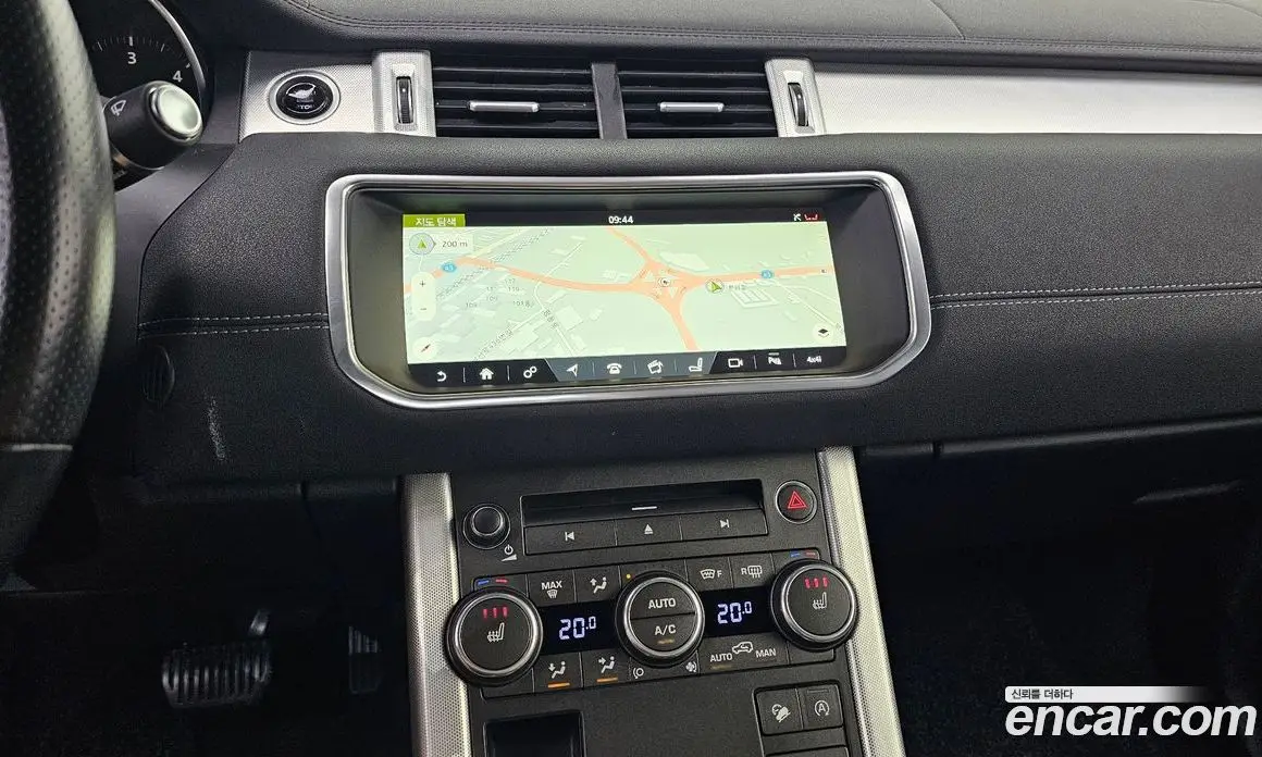 Land Rover Range Rover Evoque 2017 2.0 автомат (гидро), фото 14 Land Rover Range Rover Evoque 2017 2.0 автомат (гидро), фото 14