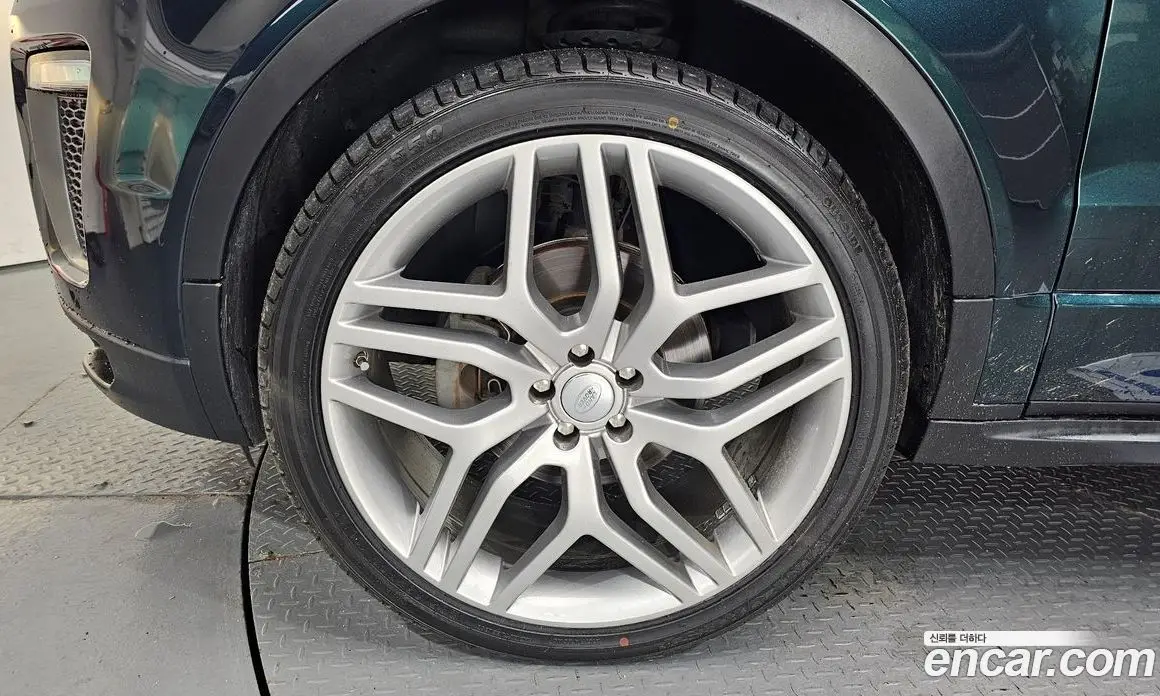 Land Rover Range Rover Evoque 2017 2.0 автомат (гидро), фото 5 Land Rover Range Rover Evoque 2017 2.0 автомат (гидро), фото 5
