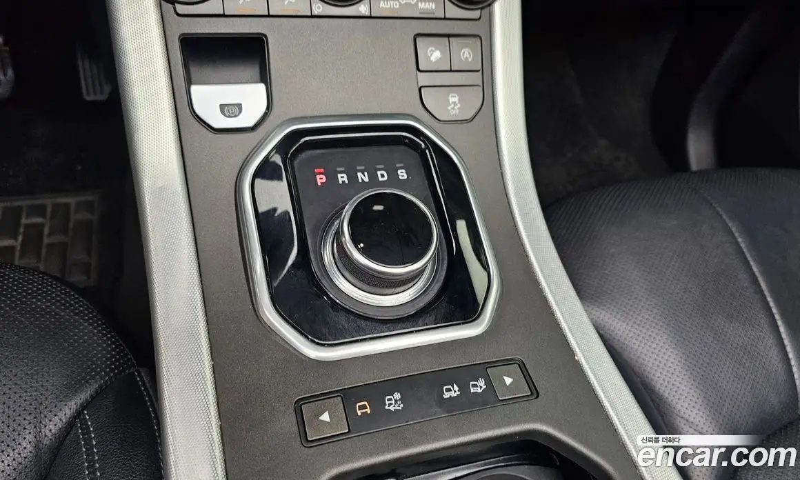 Land Rover Range Rover Evoque 2017 2.0 автомат (гидро), фото 9 Land Rover Range Rover Evoque 2017 2.0 автомат (гидро), фото 9