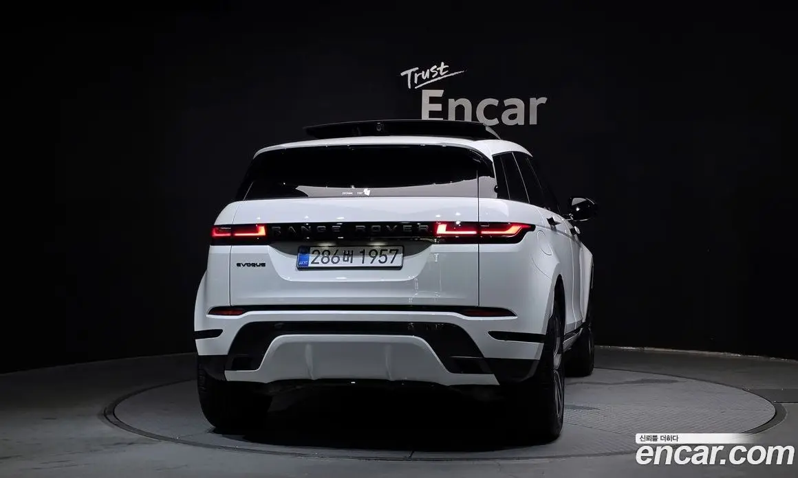 Land Rover Range Rover Evoque 2025 2.0 автомат (гидро), фото 4 Land Rover Range Rover Evoque 2025 2.0 автомат (гидро), фото 4