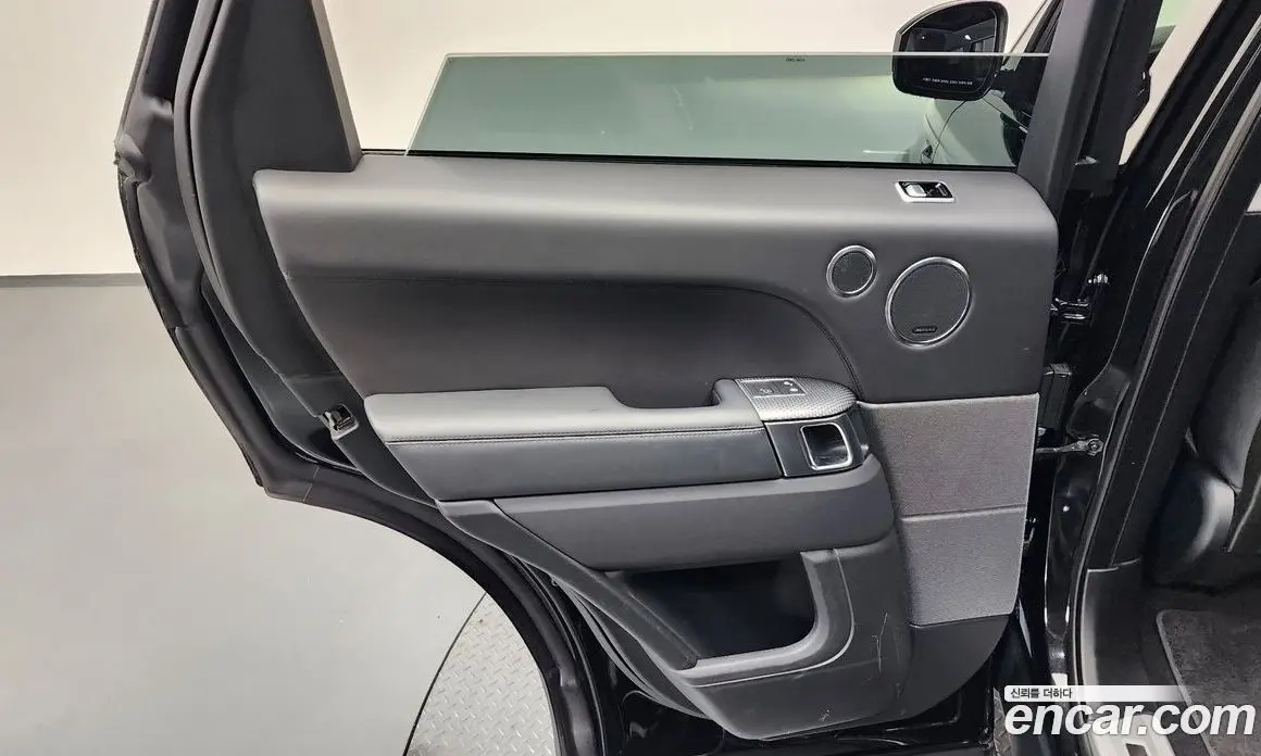 Land Rover Range Rover Sport 2019 3.0 автомат (гидро), фото 15 Land Rover Range Rover Sport 2019 3.0 автомат (гидро), фото 15