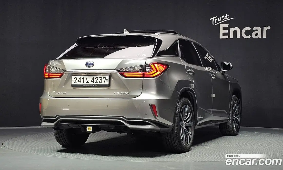 Lexus RX 2019 3.5 автомат (гидро), фото 2 Lexus RX 2019 3.5 автомат (гидро), фото 2