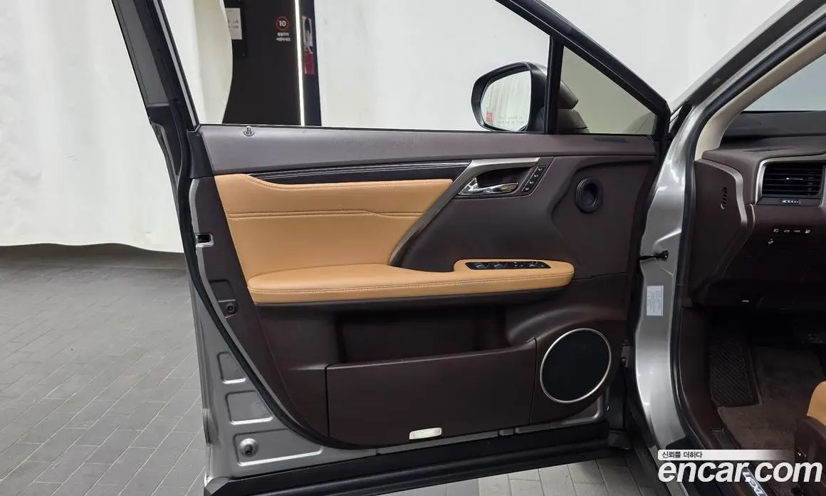 Lexus RX 2019 3.5 автомат (гидро), фото 14 Lexus RX 2019 3.5 автомат (гидро), фото 14