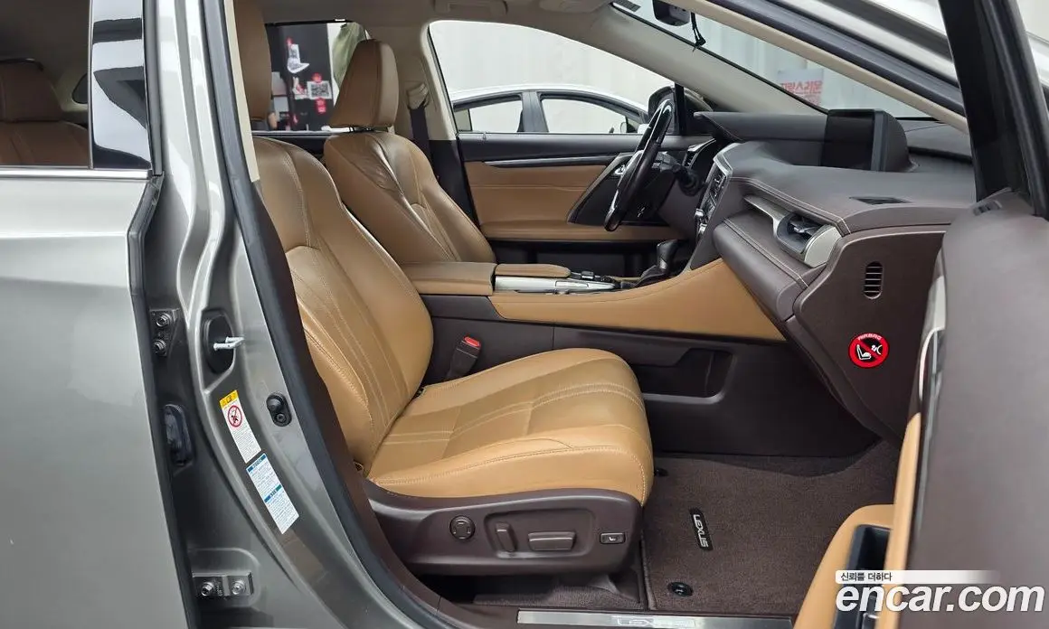 Lexus RX 2019 3.5 автомат (гидро), фото 17 Lexus RX 2019 3.5 автомат (гидро), фото 17