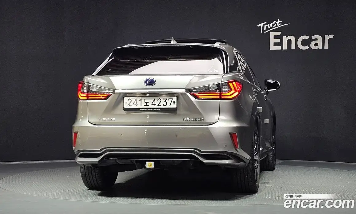 Lexus RX 2019 3.5 автомат (гидро), фото 4 Lexus RX 2019 3.5 автомат (гидро), фото 4