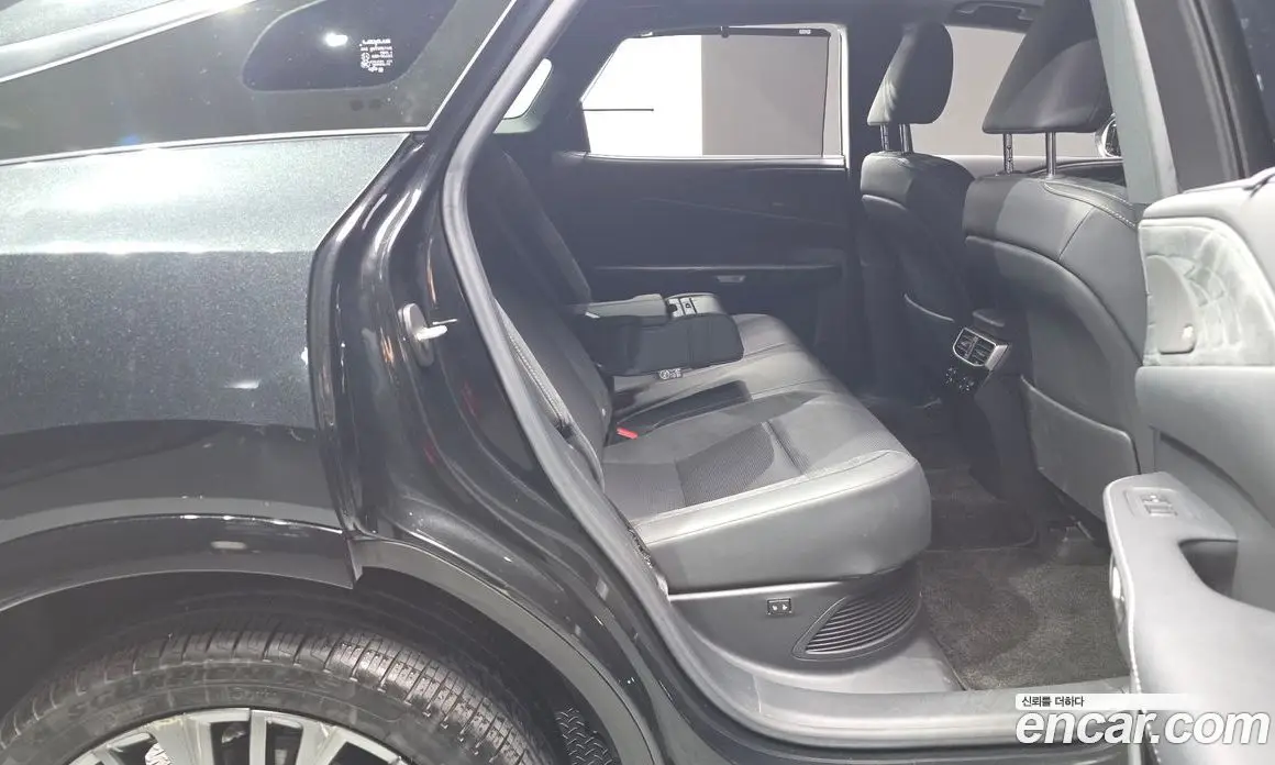 Lexus RX 2023 2.5 автомат (гидро), фото 17