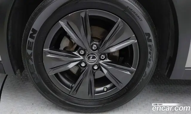 Lexus UX 2019 2.0 автомат (гидро), миниатюра 5 Lexus UX 2019 2.0 автомат (гидро), миниатюра 5