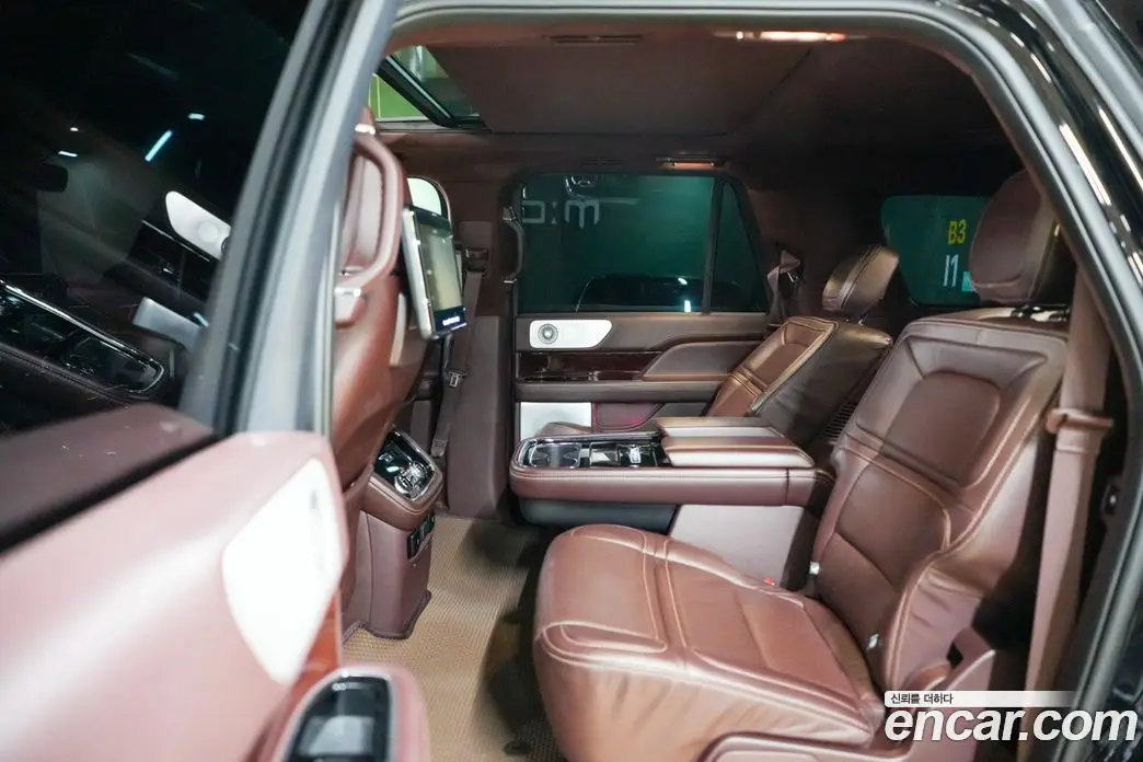 Lincoln Navigator 2021 3.5 автомат (гидро), фото 12