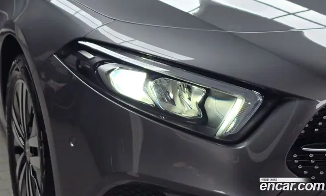 Mercedes-Benz A-Class 2021 2.0 автомат (гидро), миниатюра 8 Mercedes-Benz A-Class 2021 2.0 автомат (гидро), миниатюра 8