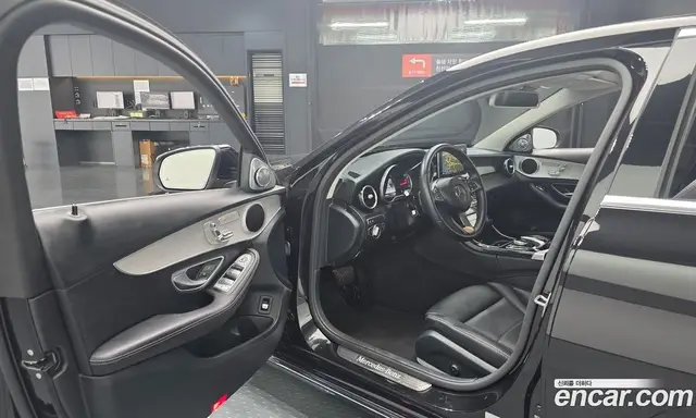 Mercedes-Benz C-Class 2017 2.0 автомат (гидро), миниатюра 12