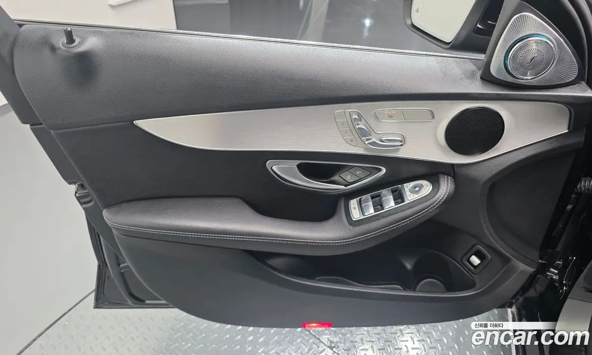 Mercedes-Benz C-Class 2017 2.0 автомат (гидро), фото 13 Mercedes-Benz C-Class 2017 2.0 автомат (гидро), фото 13
