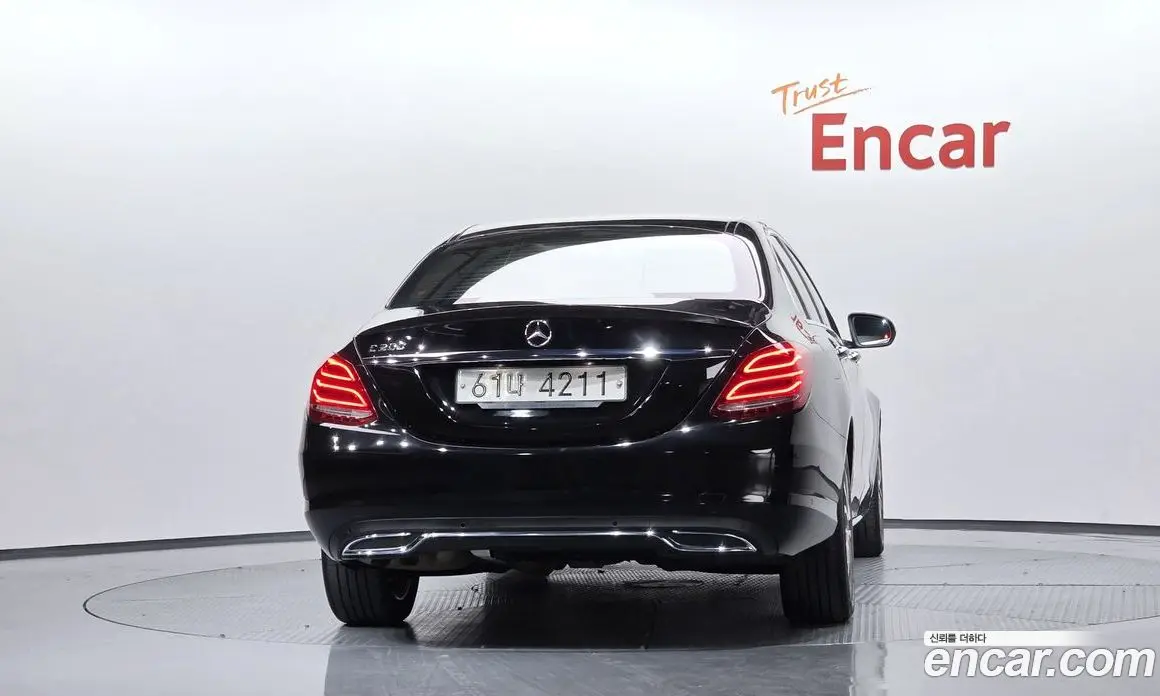 Mercedes-Benz C-Class 2017 2.0 автомат (гидро), фото 3 Mercedes-Benz C-Class 2017 2.0 автомат (гидро), фото 3