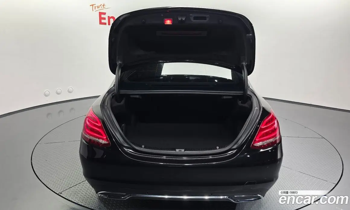 Mercedes-Benz C-Class 2017 2.0 автомат (гидро), фото 33 Mercedes-Benz C-Class 2017 2.0 автомат (гидро), фото 33