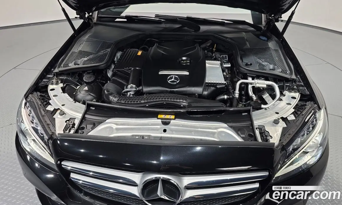 Mercedes-Benz C-Class 2017 2.0 автомат (гидро), фото 5 Mercedes-Benz C-Class 2017 2.0 автомат (гидро), фото 5