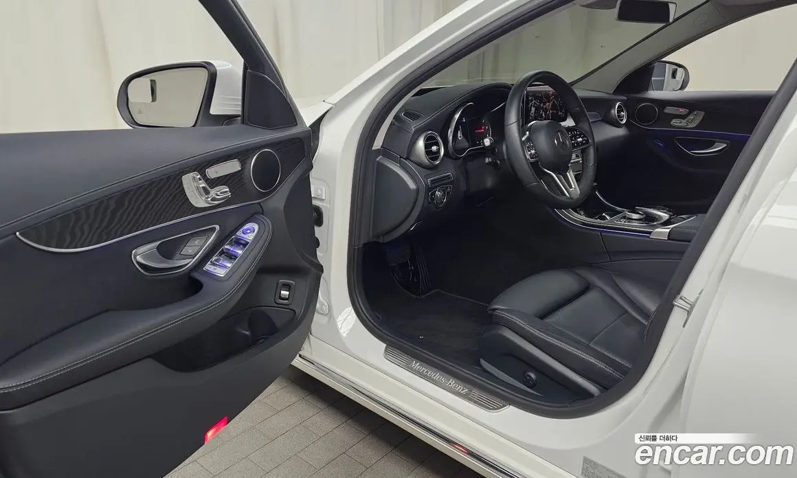 Mercedes-Benz C-Class 2019 1.9 автомат (гидро), фото 12 Mercedes-Benz C-Class 2019 1.9 автомат (гидро), фото 12