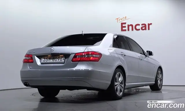 Mercedes-Benz E-Class 2010 1.8 автомат (гидро), миниатюра 2 Mercedes-Benz E-Class 2010 1.8 автомат (гидро), миниатюра 2
