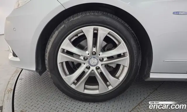 Mercedes-Benz E-Class 2010 1.8 автомат (гидро), миниатюра 5 Mercedes-Benz E-Class 2010 1.8 автомат (гидро), миниатюра 5
