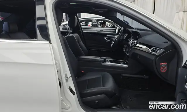 Mercedes-Benz E-Class 2015 2.0 автомат (гидро), миниатюра 11 Mercedes-Benz E-Class 2015 2.0 автомат (гидро), миниатюра 11