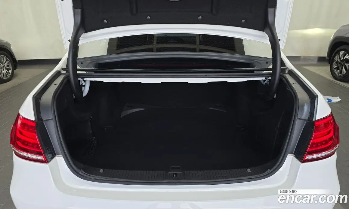 Mercedes-Benz E-Class 2015 2.0 автомат (гидро), фото 20 Mercedes-Benz E-Class 2015 2.0 автомат (гидро), фото 20