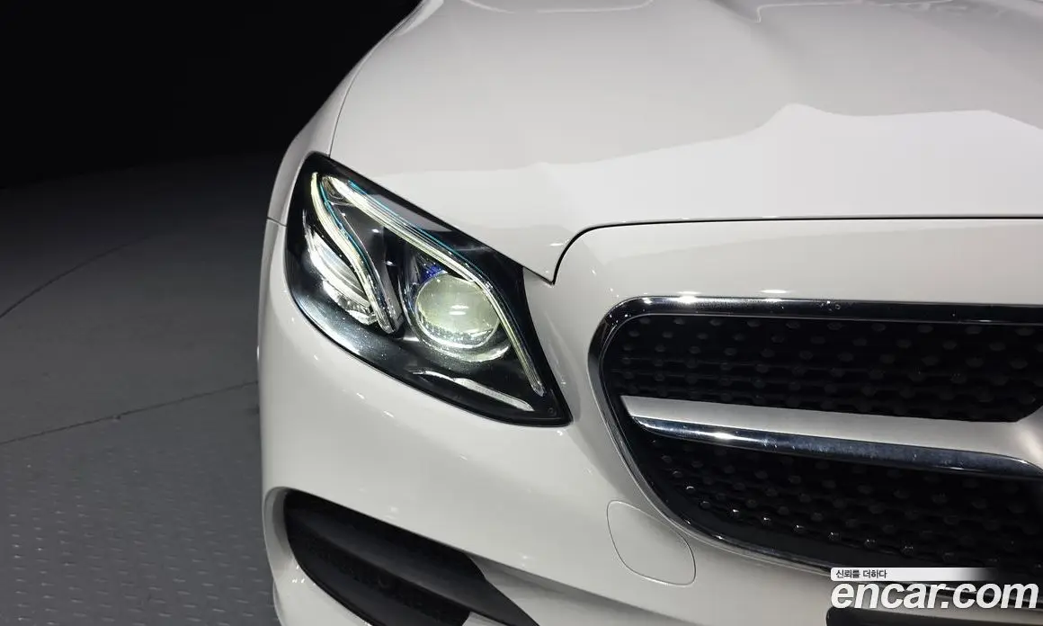 Mercedes-Benz E-Class 2018 1.9 автомат (гидро), фото 8 Mercedes-Benz E-Class 2018 1.9 автомат (гидро), фото 8