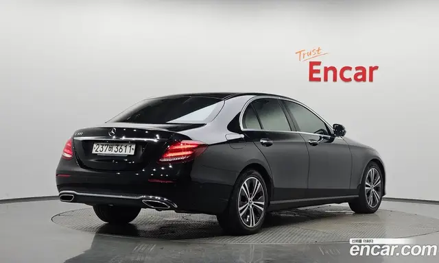 Mercedes-Benz E-Class 2020 2.0 автомат (гидро), миниатюра 2 Mercedes-Benz E-Class 2020 2.0 автомат (гидро), миниатюра 2