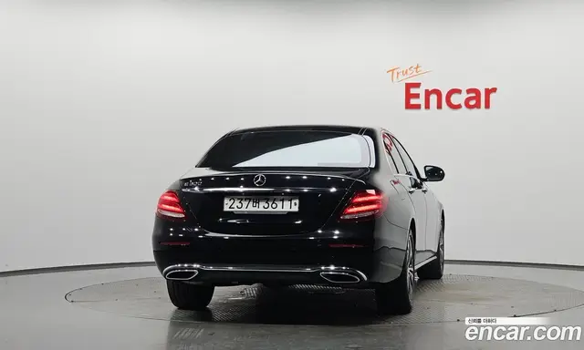 Mercedes-Benz E-Class 2020 2.0 автомат (гидро), миниатюра 4 Mercedes-Benz E-Class 2020 2.0 автомат (гидро), миниатюра 4