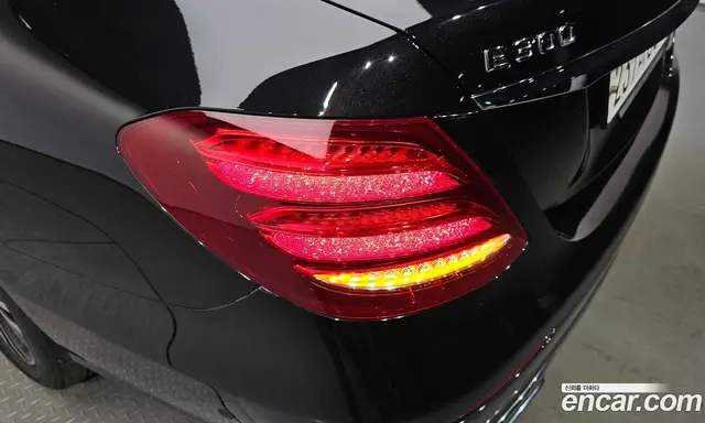 Mercedes-Benz E-Class 2020 2.0 автомат (гидро), миниатюра 9 Mercedes-Benz E-Class 2020 2.0 автомат (гидро), миниатюра 9
