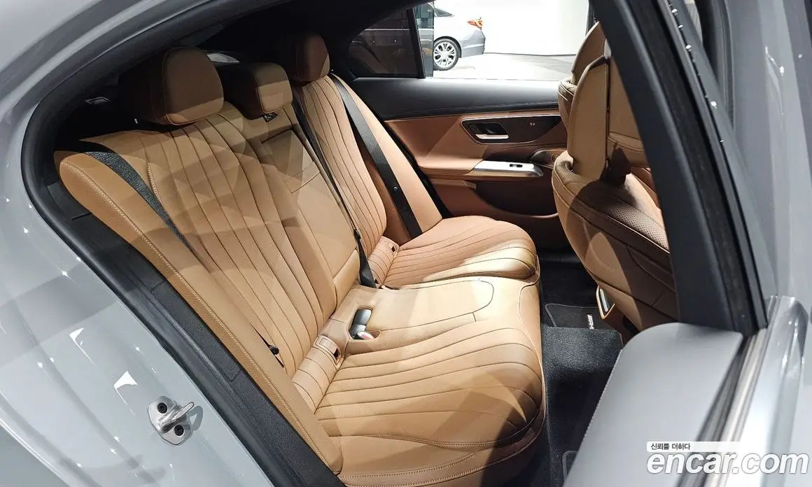 Mercedes-Benz E-Class 2024 2.0 автомат (гидро), фото 17 Mercedes-Benz E-Class 2024 2.0 автомат (гидро), фото 17
