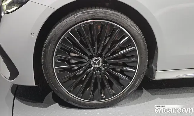 Mercedes-Benz E-Class 2024 2.0 автомат (гидро), миниатюра 5 Mercedes-Benz E-Class 2024 2.0 автомат (гидро), миниатюра 5