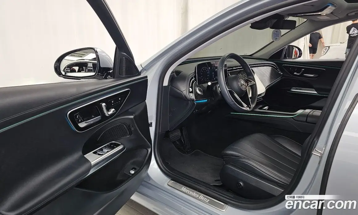 Mercedes-Benz E-Class 2024 2.0 автомат (гидро), фото 13