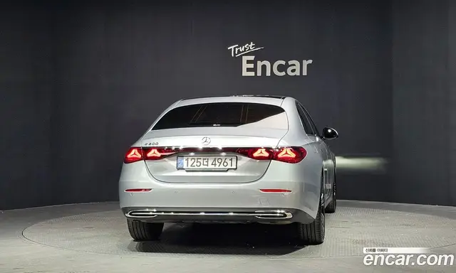Mercedes-Benz E-Class 2024 2.0 автомат (гидро), миниатюра 4