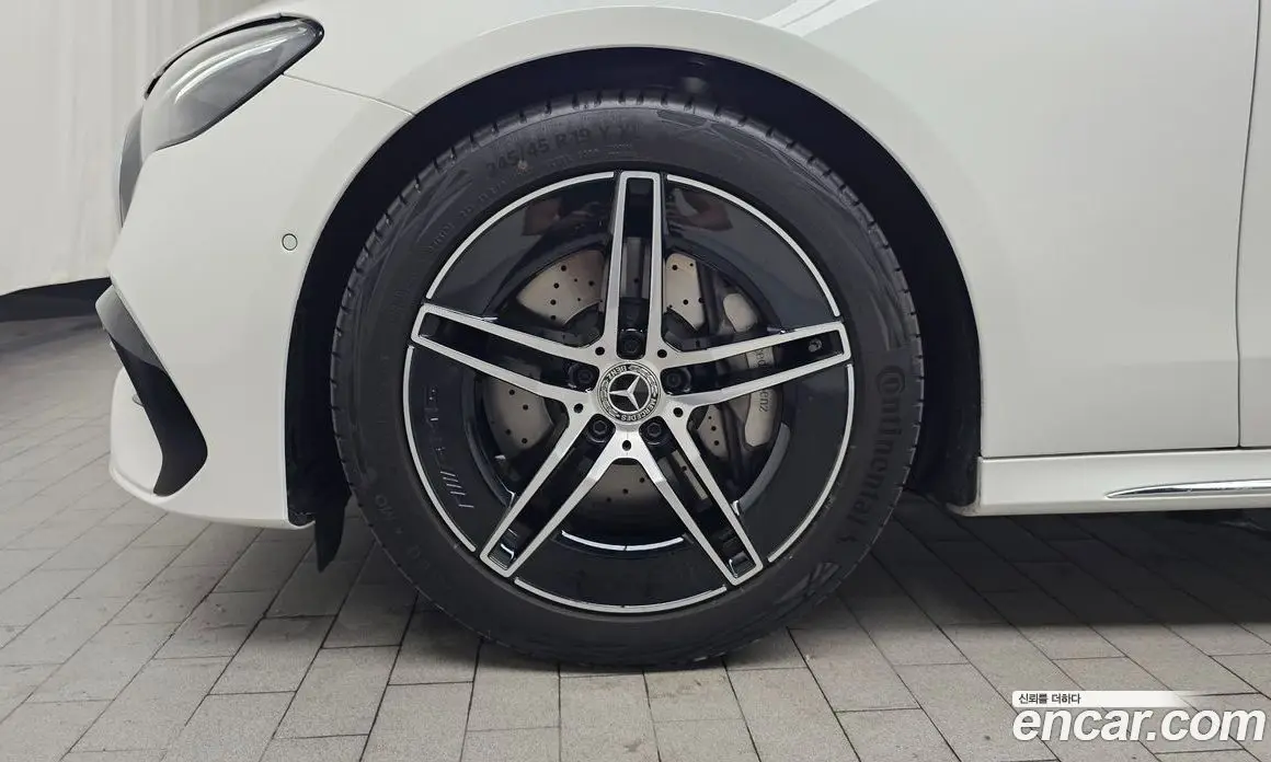 Mercedes-Benz E-Class 2025 2.0 автомат (гидро), фото 4 Mercedes-Benz E-Class 2025 2.0 автомат (гидро), фото 4