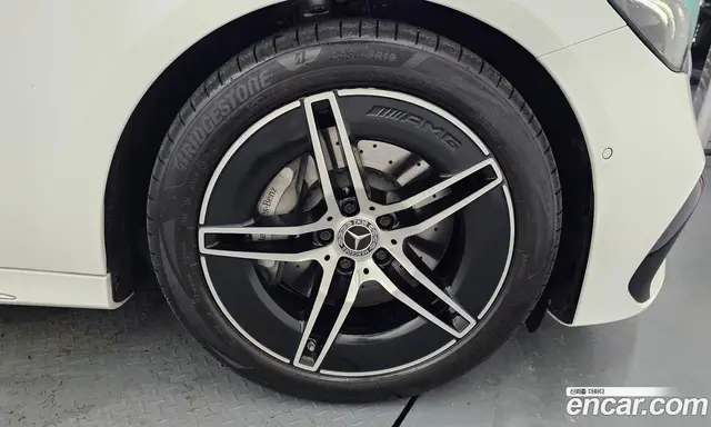 Mercedes-Benz E-Class 2026 2.0 автомат (гидро), миниатюра 4 Mercedes-Benz E-Class 2026 2.0 автомат (гидро), миниатюра 4