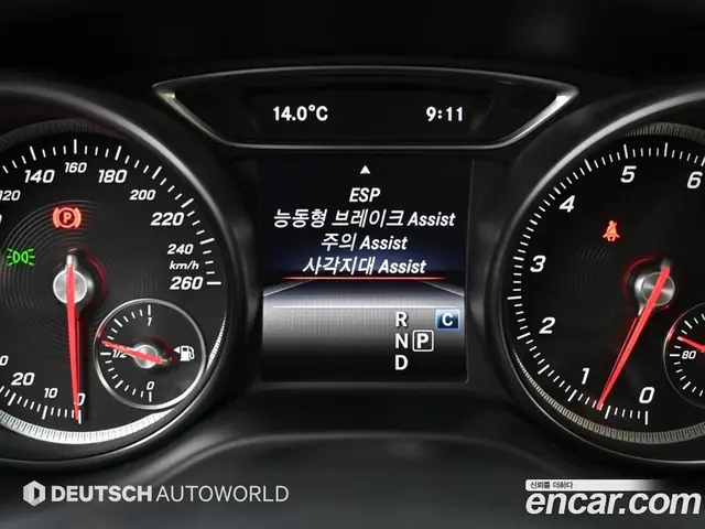 Mercedes-Benz GLA-Class 2018 2.0 автомат (гидро), миниатюра 12