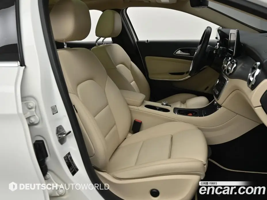 Mercedes-Benz GLA-Class 2018 2.0 автомат (гидро), фото 9