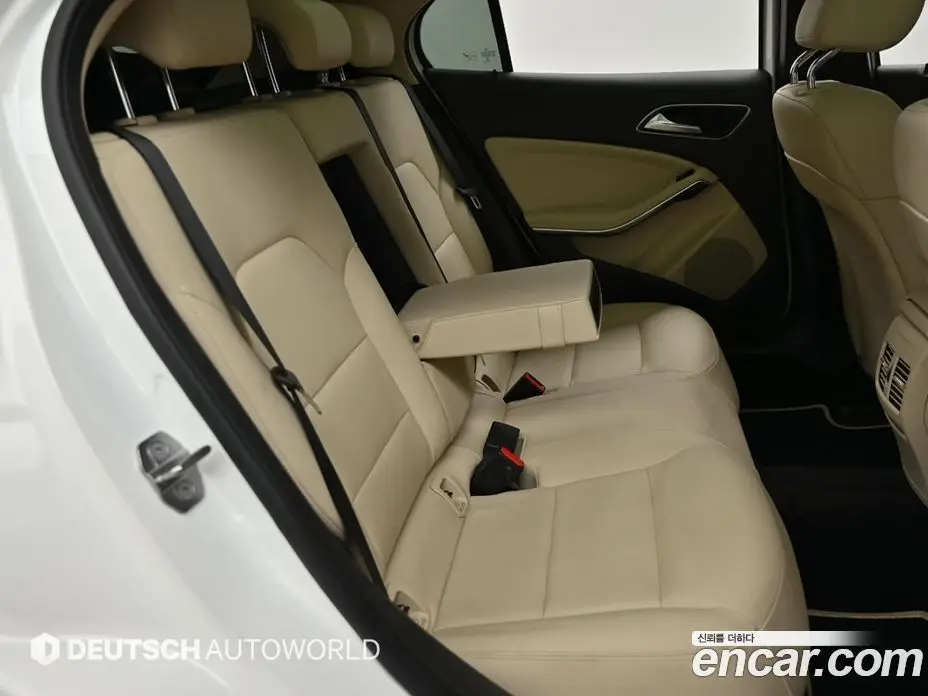 Mercedes-Benz GLA-Class 2018 2.0 автомат (гидро), фото 10