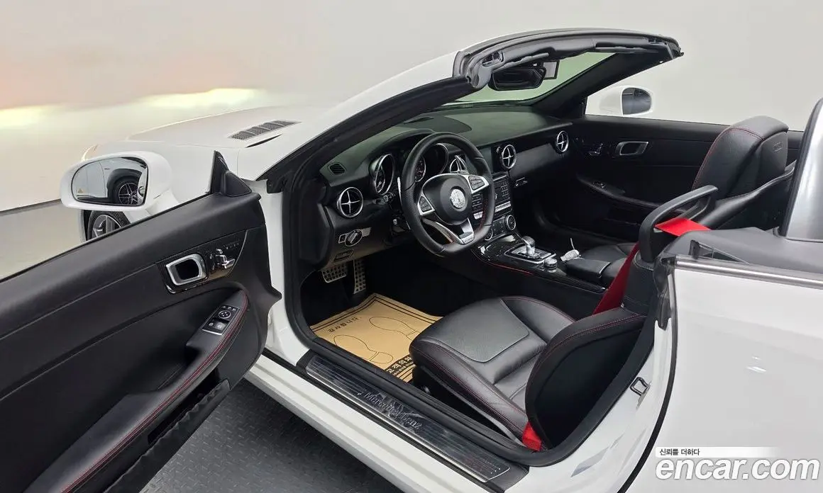 Mercedes-Benz SLC-Class 2017 2.0 автомат (гидро), фото 13 Mercedes-Benz SLC-Class 2017 2.0 автомат (гидро), фото 13