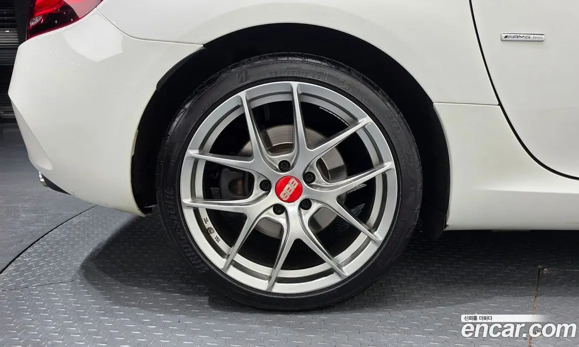 Mercedes-Benz SLC-Class 2017 2.0 автомат (гидро), фото 7 Mercedes-Benz SLC-Class 2017 2.0 автомат (гидро), фото 7