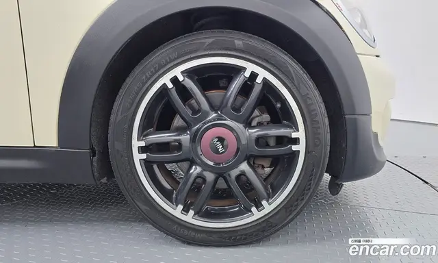 Mini Cooper 2011 1.6 автомат (гидро), миниатюра 5 Mini Cooper 2011 1.6 автомат (гидро), миниатюра 5