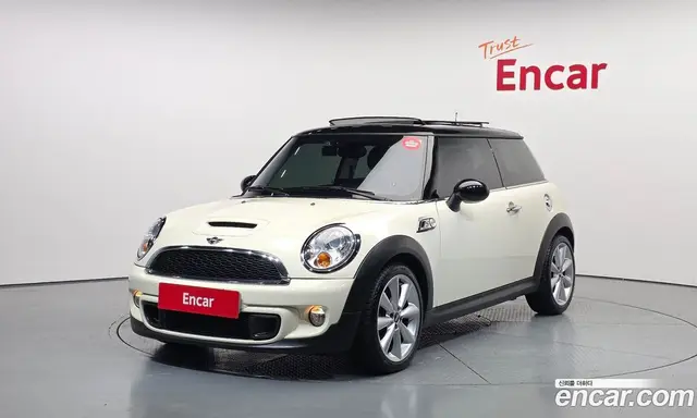 Mini Cooper 2012 2.0 автомат (гидро), миниатюра 1 Mini Cooper 2012 2.0 автомат (гидро), миниатюра 1