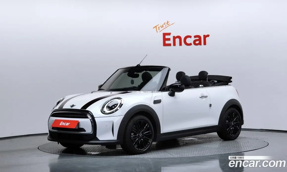 Mini Cooper Convertible 2024 1.5 автомат (гидро), фото 1 Mini Cooper Convertible 2024 1.5 автомат (гидро), фото 1