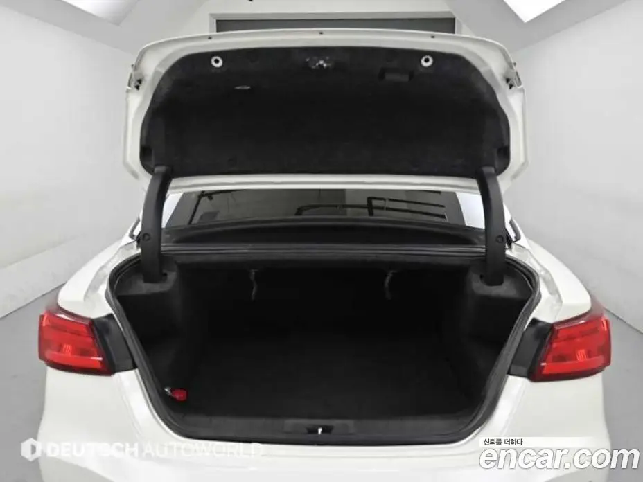 Nissan Maxima 2016 3.5 автомат (гидро), фото 20 Nissan Maxima 2016 3.5 автомат (гидро), фото 20