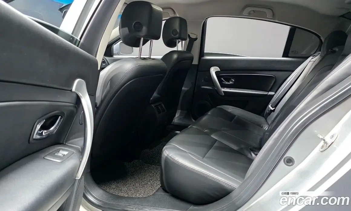 Renault (Samsung) SM5 2014 2.0 автомат (гидро), фото 12 Renault (Samsung) SM5 2014 2.0 автомат (гидро), фото 12