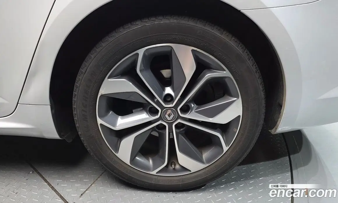 Renault (Samsung) SM6 2018 1.5 автомат (гидро), фото 5 Renault (Samsung) SM6 2018 1.5 автомат (гидро), фото 5