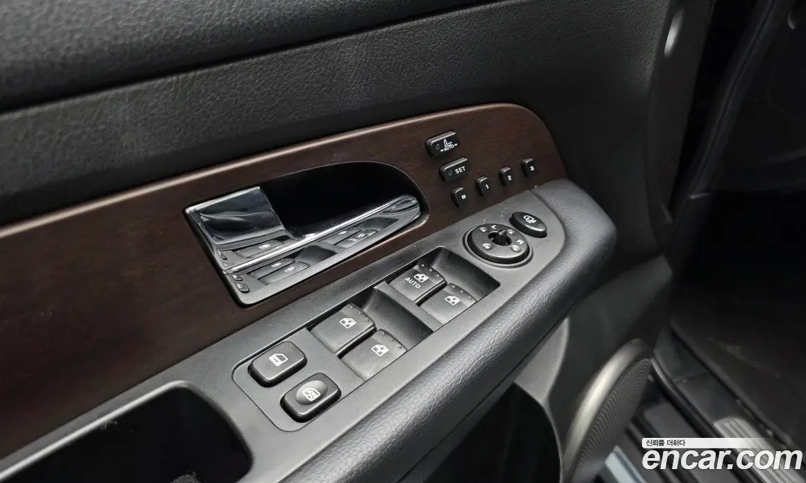 SsangYong Rexton 2014 2.0 автомат (гидро), фото 28 SsangYong Rexton 2014 2.0 автомат (гидро), фото 28