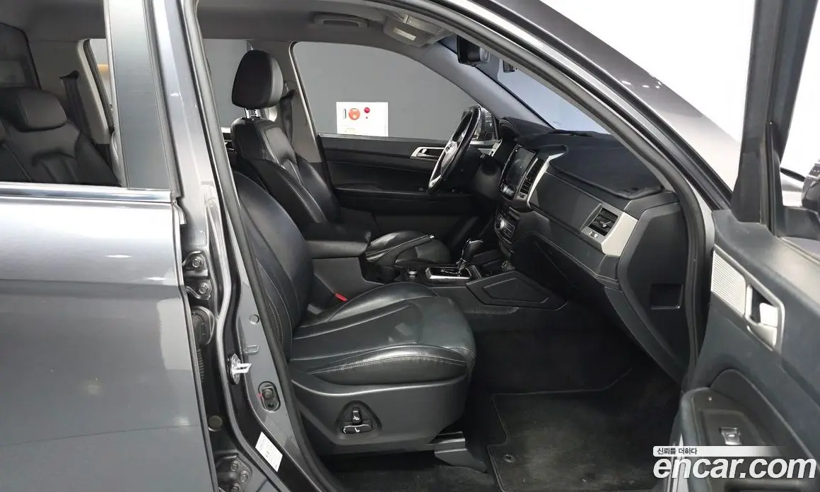 SsangYong Rexton 2018 2.2 автомат (гидро), фото 11 SsangYong Rexton 2018 2.2 автомат (гидро), фото 11