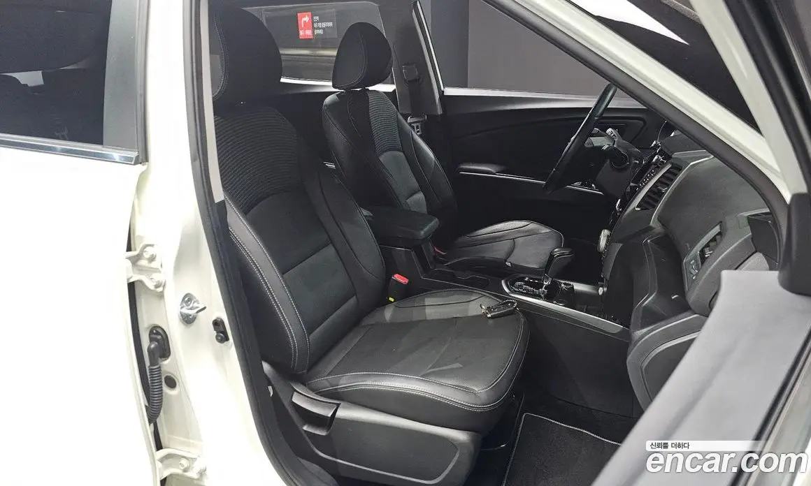 SsangYong TIBOLI 2018 1.6 автомат (гидро), фото 12 SsangYong TIBOLI 2018 1.6 автомат (гидро), фото 12